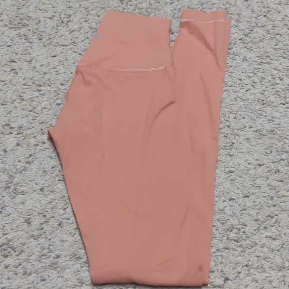 Coral aligns - Picture 1 of 4